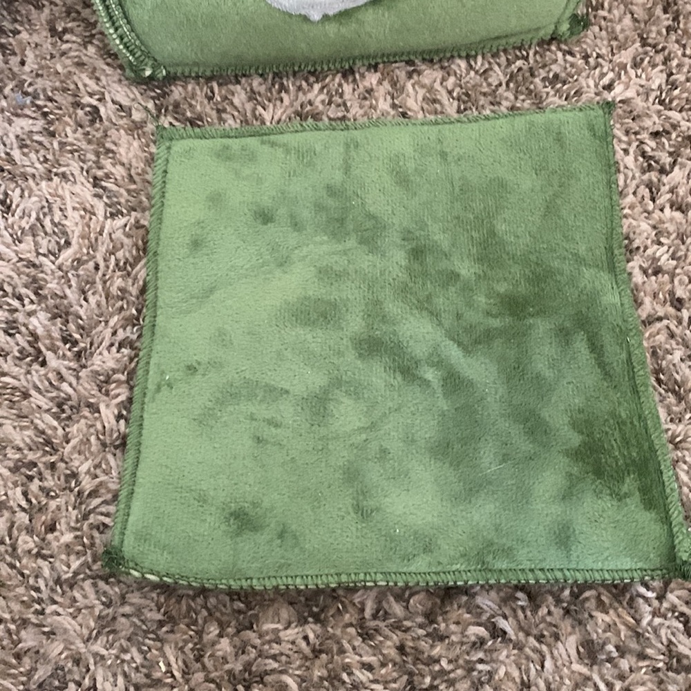 Very small hideout for pets, good for hamsters and animals that size
